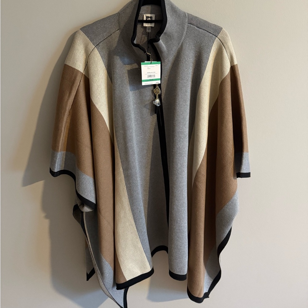 NWT Anne Klein Chic Gray and Brown Cape